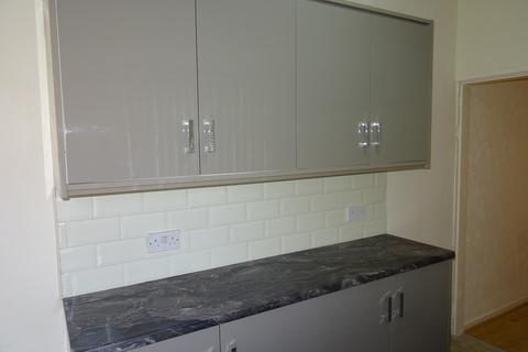 2 bedroom terraced house to rent, Norton Avenue, Manchester