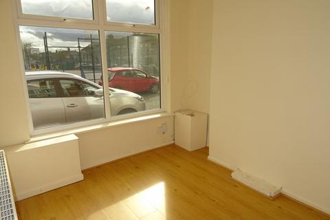 2 bedroom terraced house to rent, Norton Avenue, Manchester