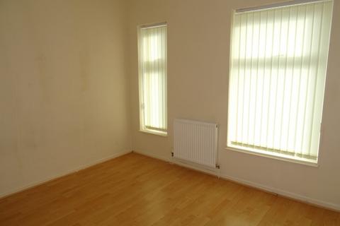 2 bedroom terraced house to rent, Norton Avenue, Manchester