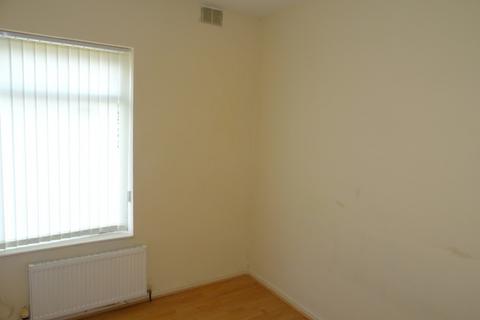 2 bedroom terraced house to rent, Norton Avenue, Manchester