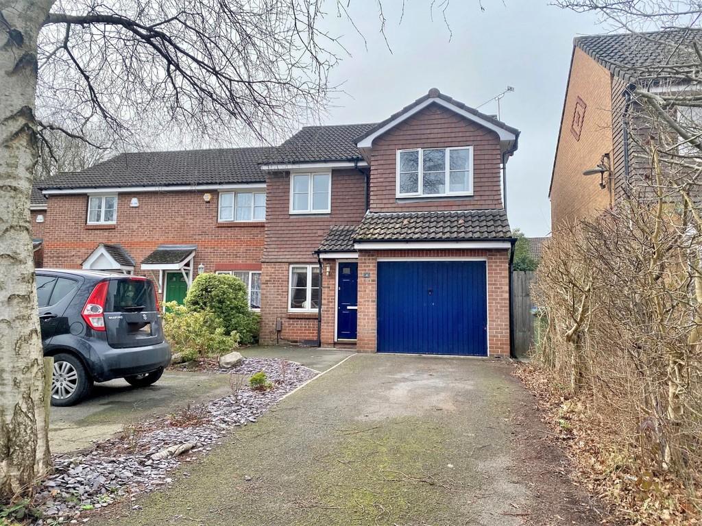 Arabian Gardens, Whiteley 3 bed end of terrace house £395,000