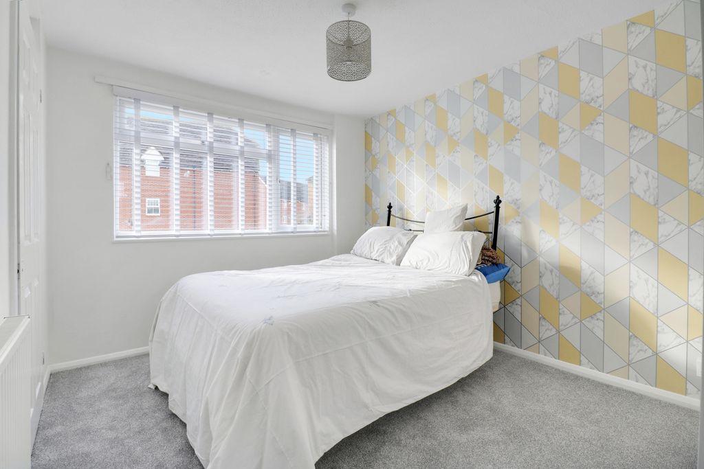 Bedroom 2 (Double)