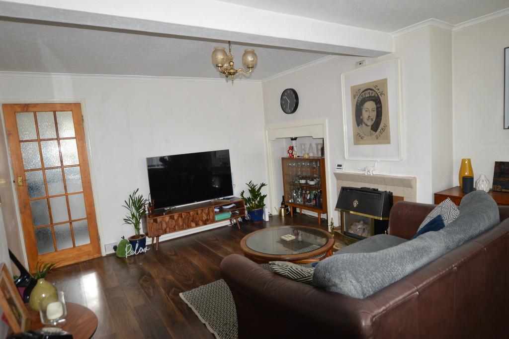 McMahon Road, Bedworth 3 bed terraced house £135,000