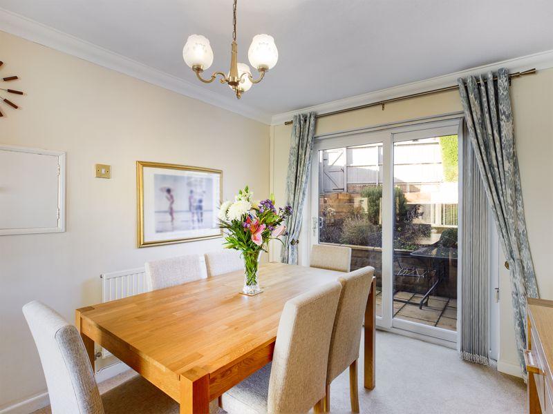 Ivor John Walk Caerleon NP18 3TD 3 bed semidetached house £250,000