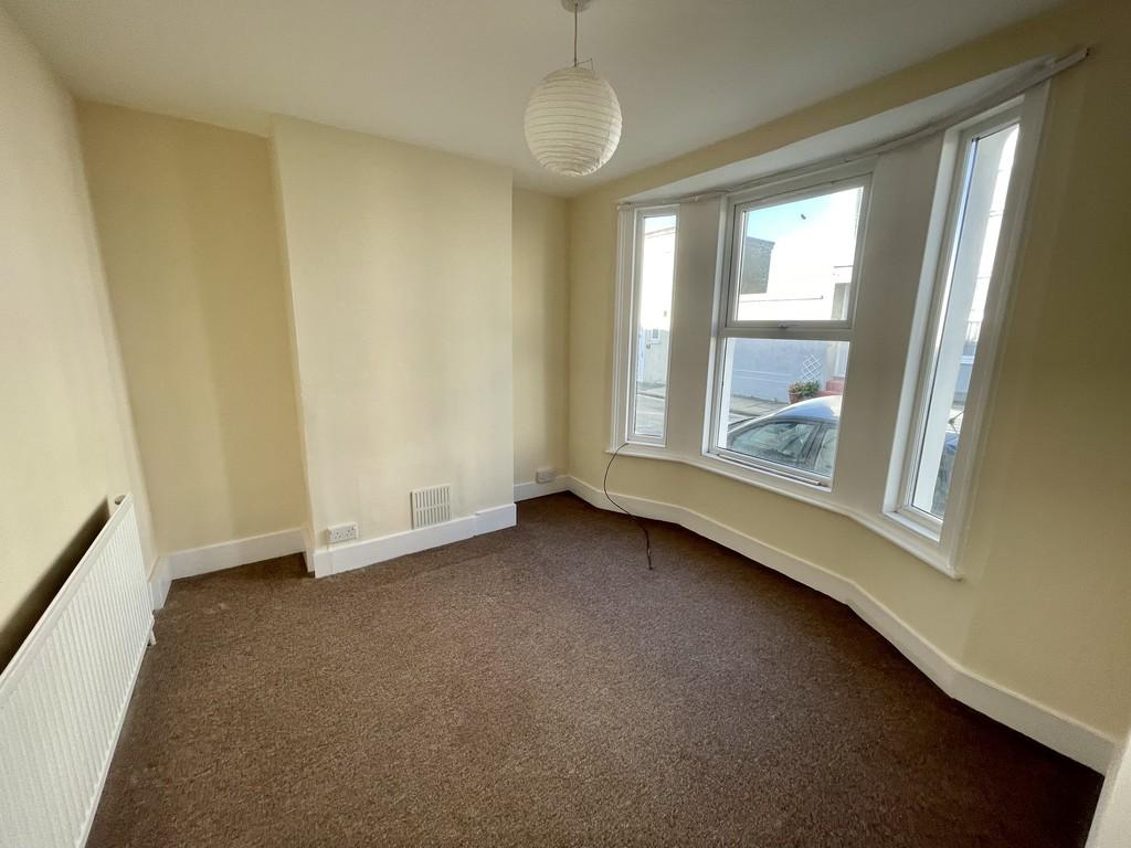 Luther Street, Brighton 2 bed terraced house £1,400 pcm (£323 pw)