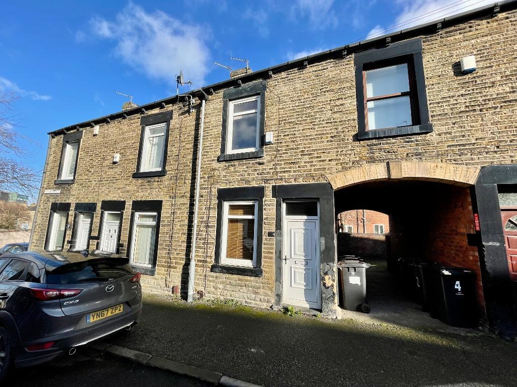 Blenheim Avenue, Barnsley, South Yorkshire, S70 6AZ 2 bed terraced