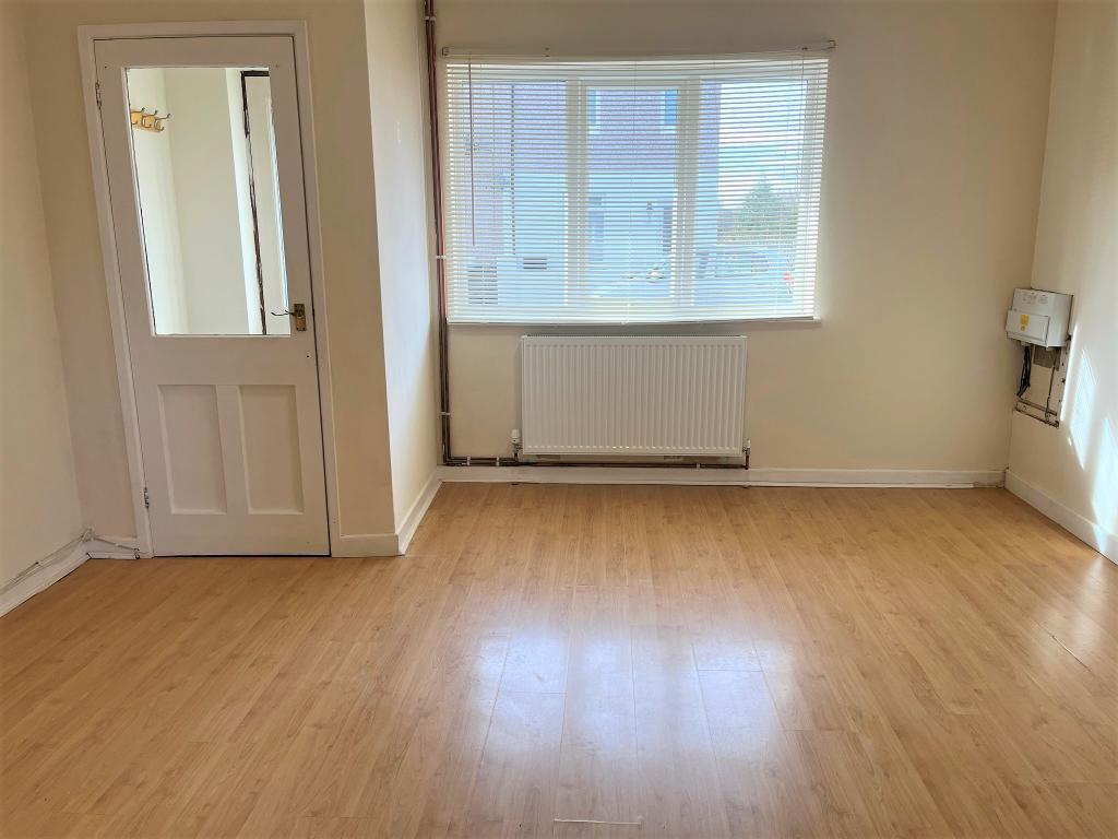 Deburgh Street, Rodbourne, Swindon... 3 bed end of terrace house £195,000