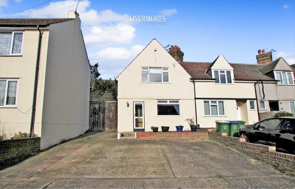 Green Walk, Crayford 3 bed end of terrace house £400,000