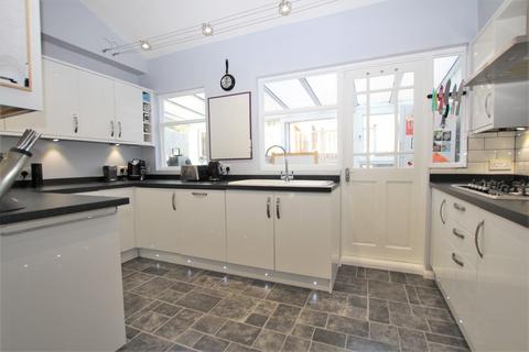 72 Green Walk, Crayford, Dartford, DA1 4JL