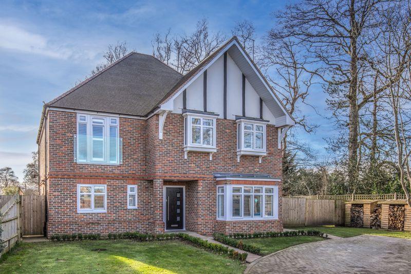 Folders Lane, Burgess Hill 5 bed detached house £1,150,000