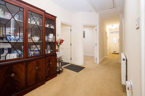 6 Deveron Way, Romford, RM1 4UL
