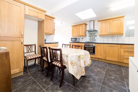 6 Deveron Way, Romford, RM1 4UL
