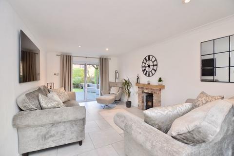 21 Bytham Heights, Castle Bytham, Grantham, NG33 4ST