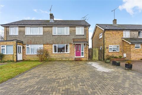 17 Hazelbank Close, Liphook, GU30 7BY