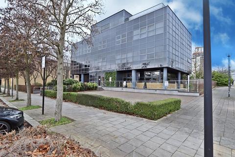 South Row, Central Milton Keynes, Milton Keynes, Bucks, MK9