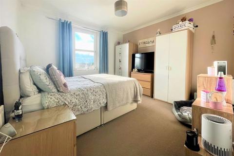 35 Carnwath Road, Carluke, ML8 4DF