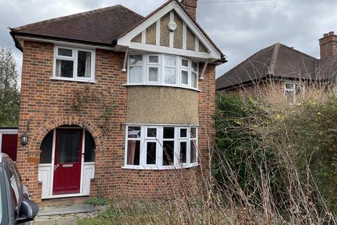 3 bedroom detached house to rent, Bridle Road, Maidenhead