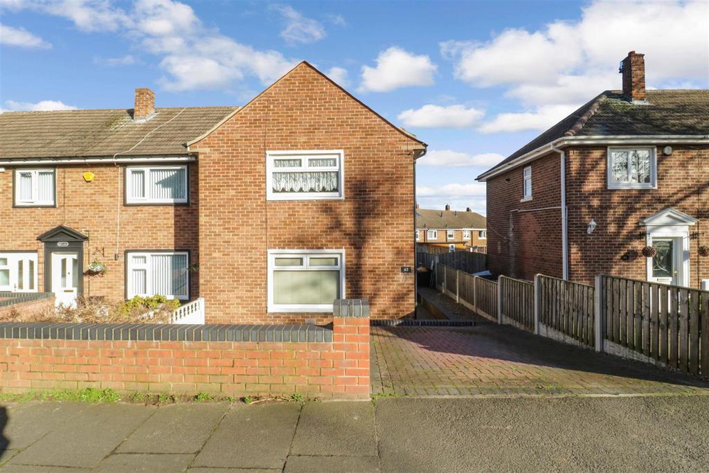 St. Johns Road, Swinton, Mexborough 2 bed end of terrace house £90,000