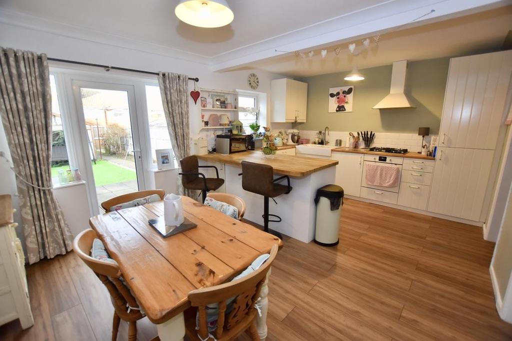 Kimble Close, Allesley Park, Coventry 3 bed terraced house £240,000