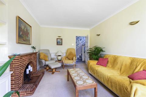 65 Bradstock Road, Epsom, KT17 2LE