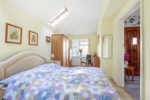 65 Bradstock Road, Epsom, KT17 2LE