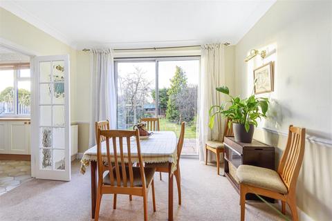 65 Bradstock Road, Epsom, KT17 2LE