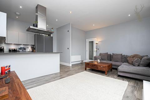 2 bedroom penthouse for sale - 121 Church Hill, Loughton
