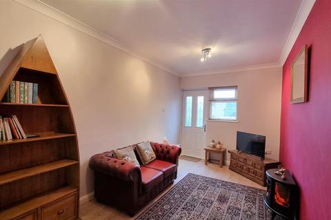 8 Brynheulog, Brynmenyn, Bridgend, CF32 9HP