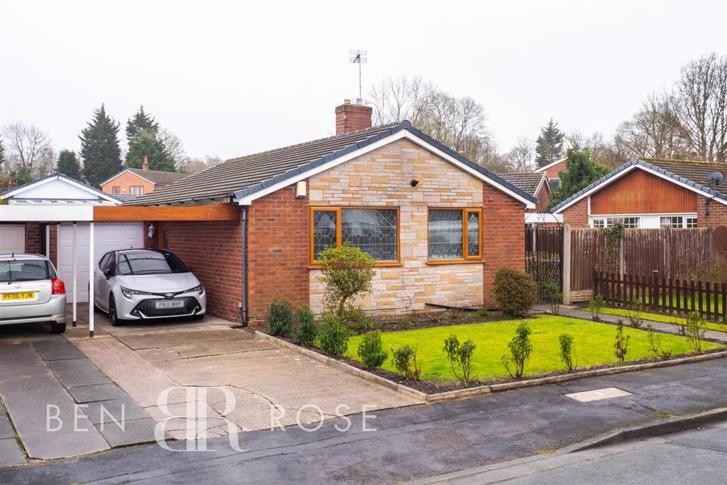 St. Saviours Close, Bamber Bridge... 2 bed bungalow £200,000