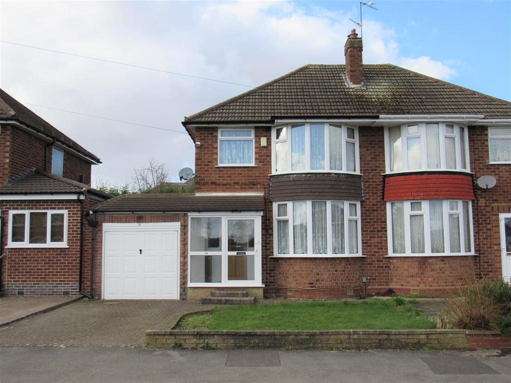 Road, Solihull 3 bed semidetached house £250,000