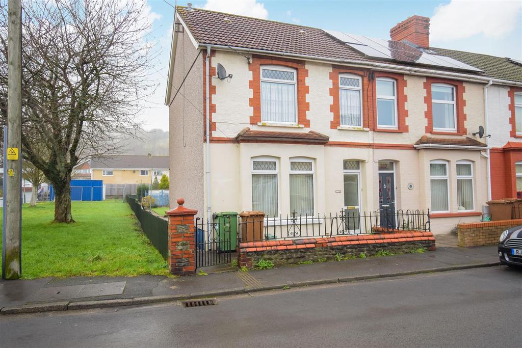 Pandy Road, Bedwas, Caerphilly 3 bed end of terrace house £195,000
