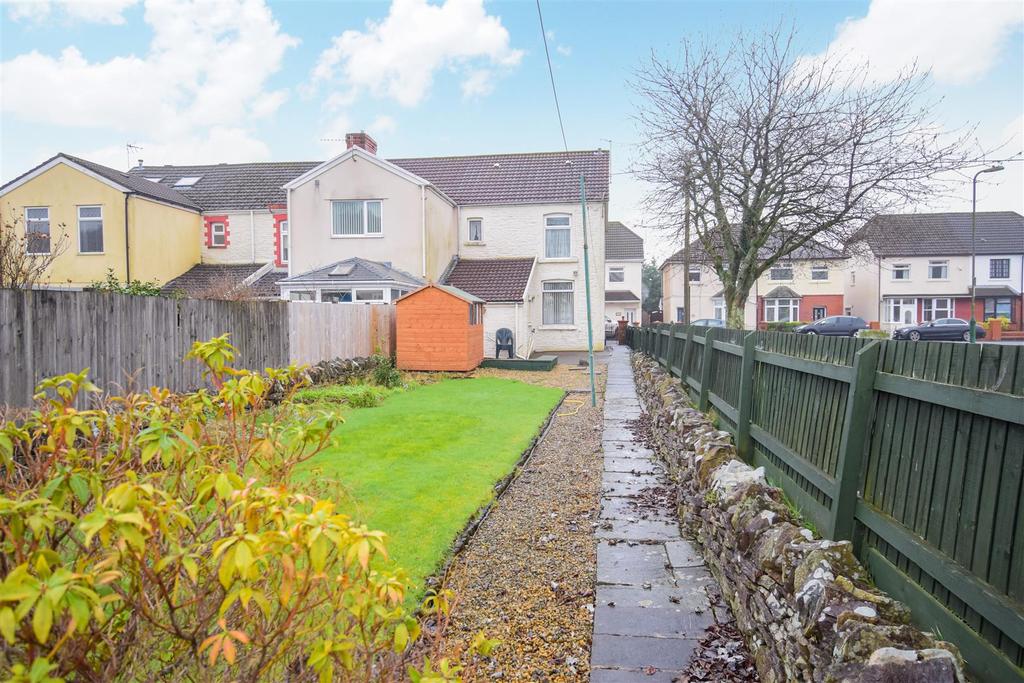 Pandy Road, Bedwas, Caerphilly 3 bed end of terrace house £195,000