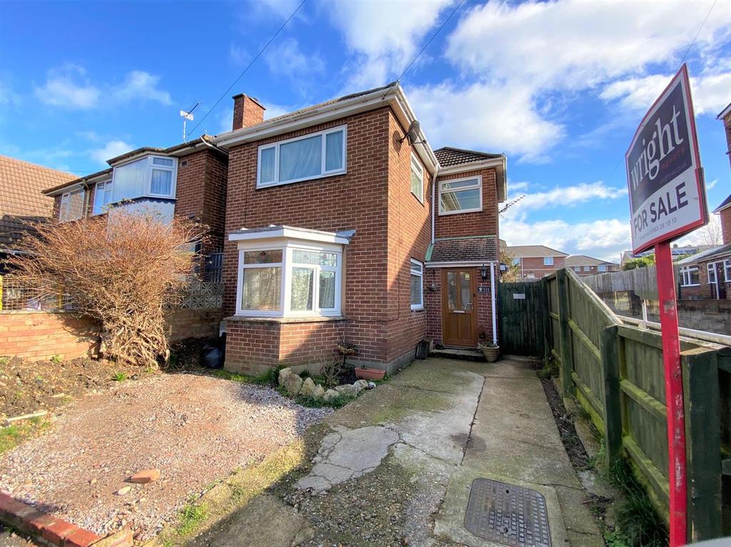Adelaide Grove, East Cowes 4 bed detached house £300,000