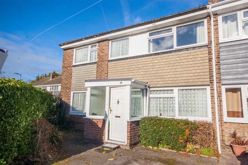 Goshawk Drive, Tile Kiln, Chelmsford 5 bed end of terrace house £475,000