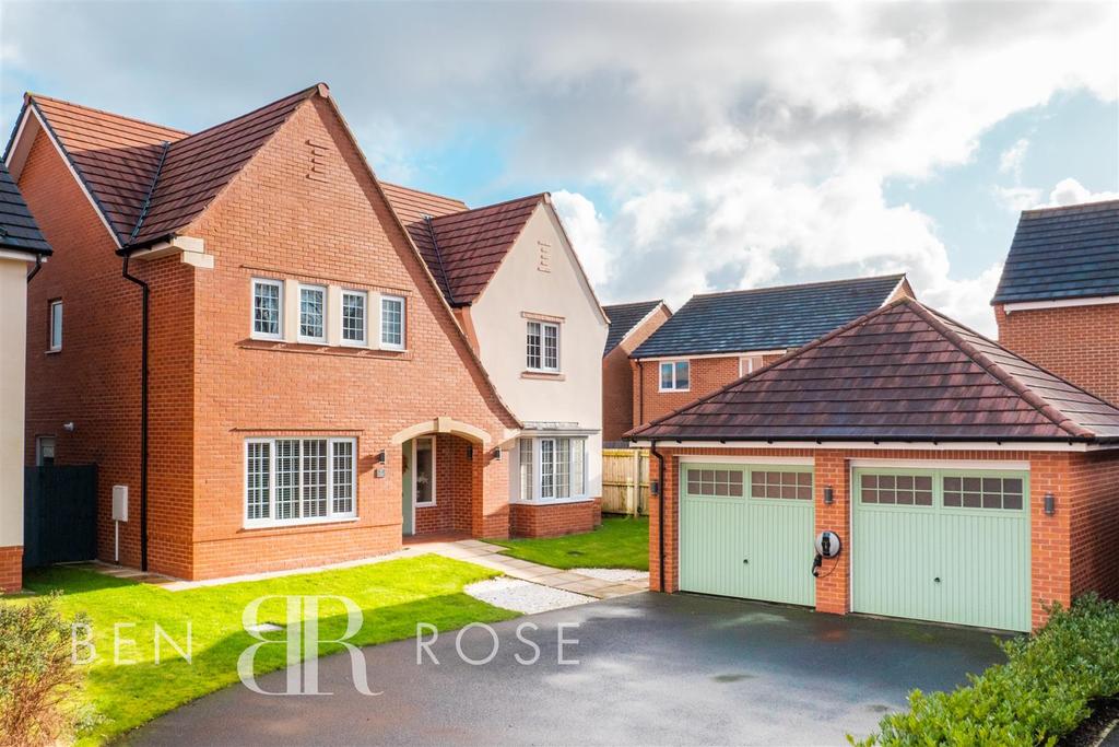 Hampton Grove, ClaytonleWoods 4 bed detached house £549,995