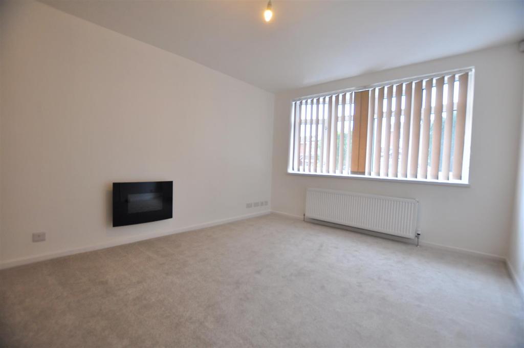 Kempsey Close, Halesowen 3 bed semidetached house £275,000