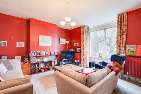 24 Park Avenue, Enfield, EN1 2HP
