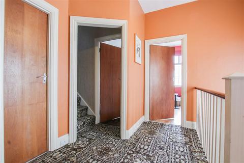 24 Park Avenue, Enfield, EN1 2HP
