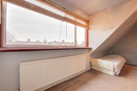 24 Park Avenue, Enfield, EN1 2HP