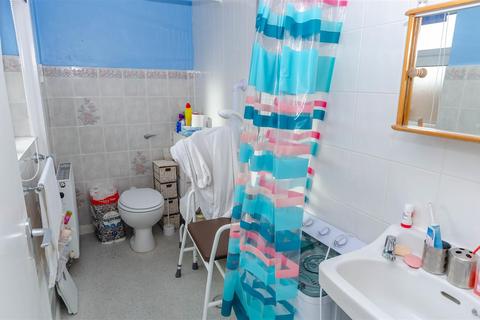 4 Leo Terrace, Withernsea, HU19 2JD