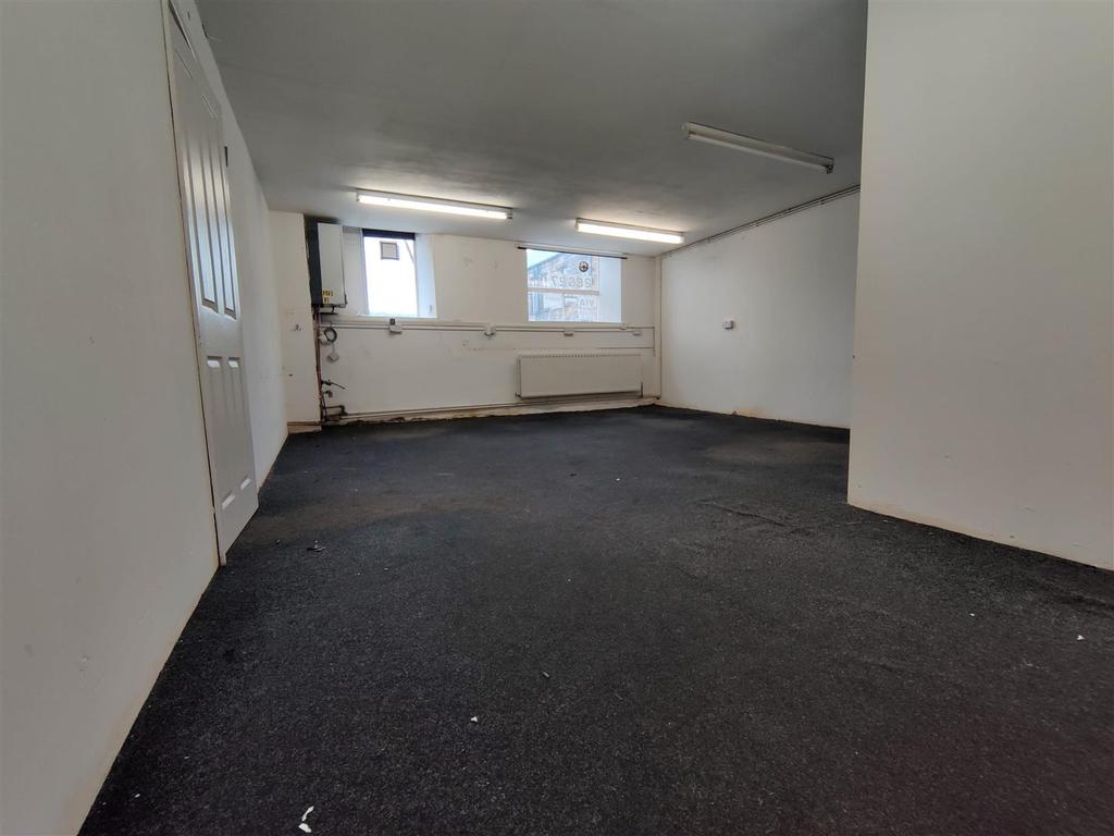 Colne Valley Business Park, Linthwaite Office £500 pcm (£115 pw)