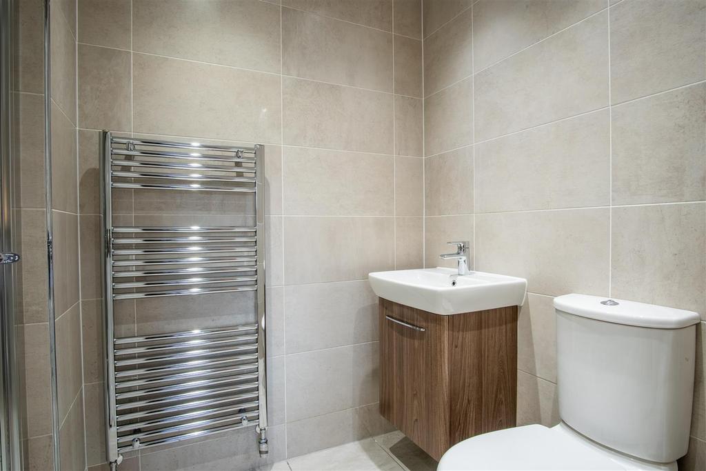 Master bedroom en suite