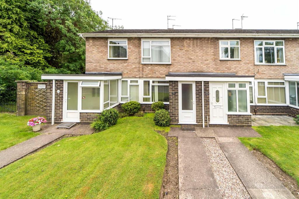 22a Stubbs Road, Penn Fields, Wolverhampton 2 bed apartment £120,000