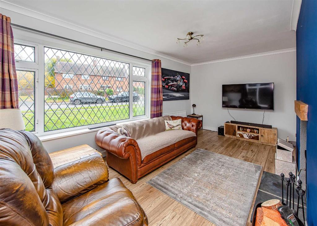 36 Wombourne Road, Swindon, Dudley 3 bed semidetached house £275,000