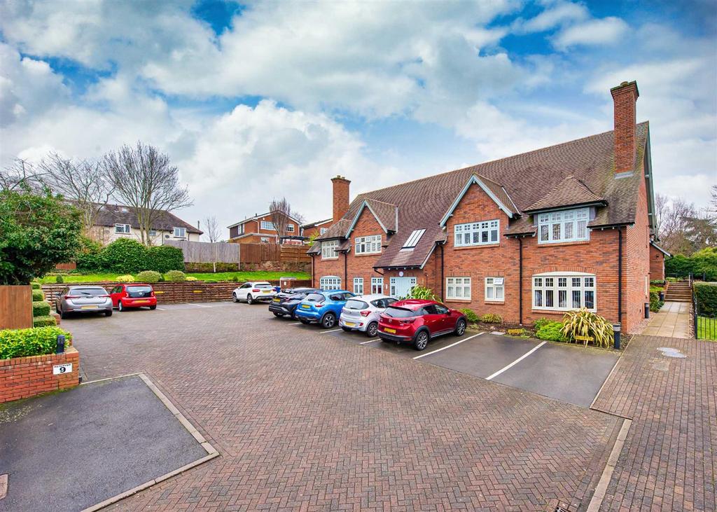 11 Windmill Fold, Wombourne... 2 bed apartment £235,000