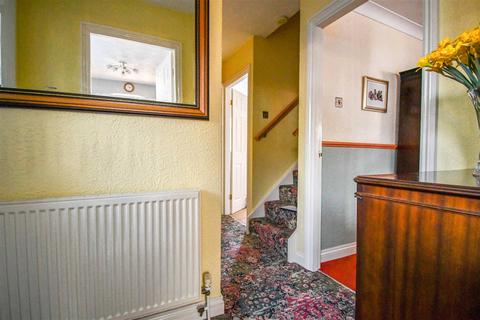 9 Beech Close, Sproatley, Hull, HU11 4XB