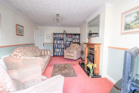 9 Beech Close, Sproatley, Hull, HU11 4XB