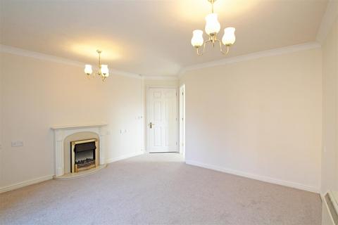 1 bedroom retirement property for sale, Byron Court, Chichester