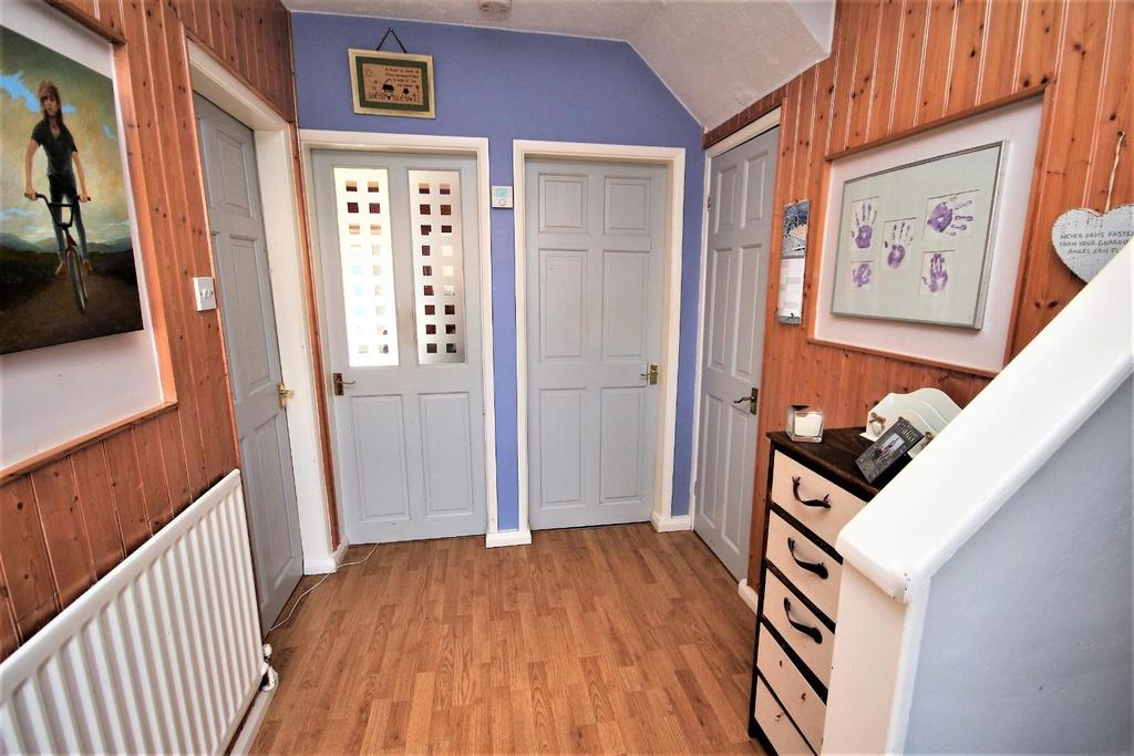 Asterley Drive, Middlesbrough 5 bed semidetached house £180,000