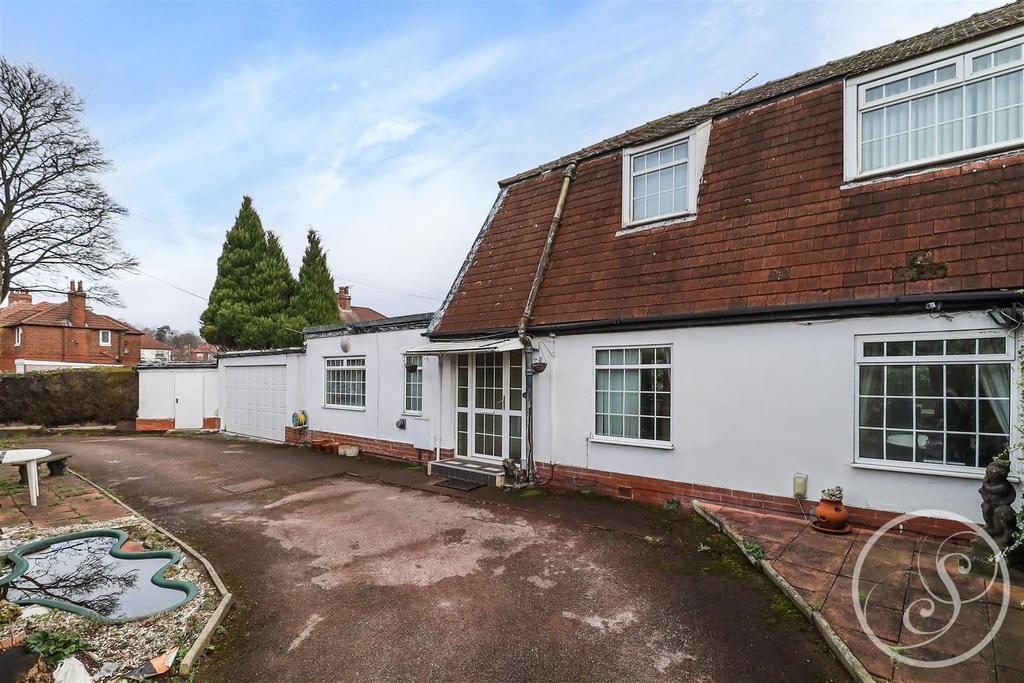 King Avenue, Leeds 4 bed semidetached house for sale £370,000